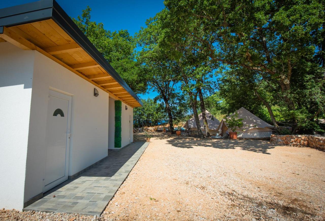 Rock Oak Glamping 3 Hotel Imotski Exterior photo